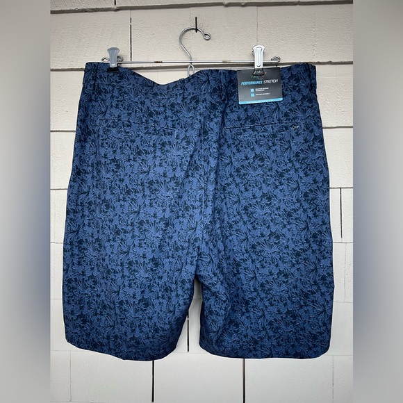 Greg Norman Navy shorts size 34 - Picture 3 of 3
